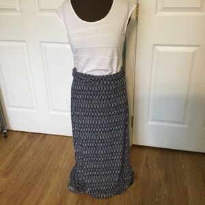 MAX STUDIO BLUE WHITE MAXI M